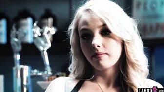 Naive pure 18 year old blond groupie Dixie Lynn fucks solo artist