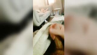 Jacking off behind my Step Sister, until i Cum (RISKY WANK)