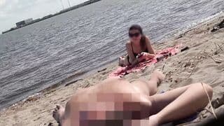 PENIS OUTDOOR FLASHING ON BEACH
