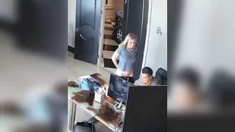 كميرات المراقبة تكشف خيانة زوجة مع عمها
