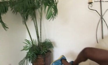 Gorgeous Glamour Gets Her Booty Felt