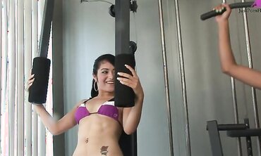 Andrea Kelly Knows Pussy Makes The World Go Round