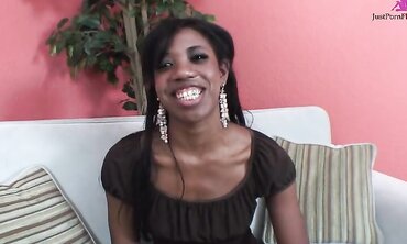 Tyra Spanxxx Sucks Black Cock With Her Pussy Exposed.