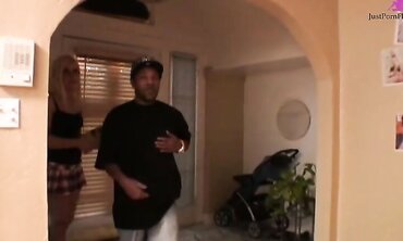 Kinzy Jo Gets The Dick Bareback