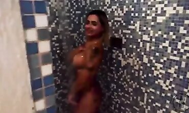 Brazillian Babe Izabela Gets Fucked Hard in Crimson - Brazzers