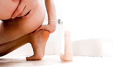 Hot Milf Masturbates With Vibrator In Her Sexy Lingerie - Hd Pov