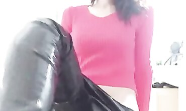 Princess Milf in Smokestease - Cameltoe Protection Leggings Fetish