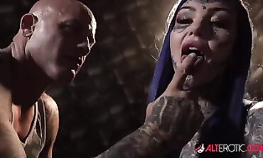 Tatted Up Vixen Amber Luka Gets Fucked Hard By Hunter in Creepy Forest