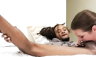 Big-Tits BBW Mandy Mayhem Gives A Sloppy Blowjob And Gets Facial