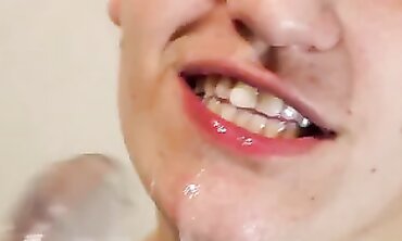 Hot MILF Gives Blowjob to Her Playthng - POV with Spitting & Facial