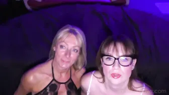 Tech-Savvy Geek Girl Gets Faced With A Huge Load While Wearing Her Virtual Reality Headset