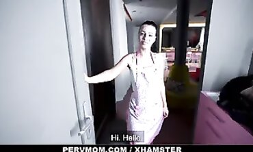 Step Mom's Bubble Butt - Older Woman Seduces barely legal Guy With Her Curvy Body