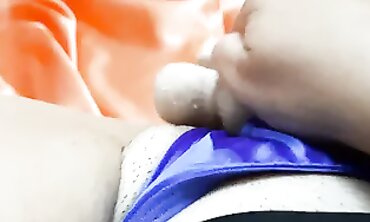 Hot MILF Gives Rough Blowjob & Creampie on Cam - Amateur Wife Sharing