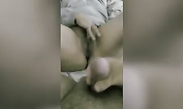 Hot Babe Masturbates on Webcam While Guy Wanks Off - SexToy Squirt Show