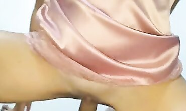 Young milf inwards pinkish satin nightie makes my man sausage erupt