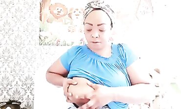 Nigerian COUGAR flashes how to jacks and milk her humungous