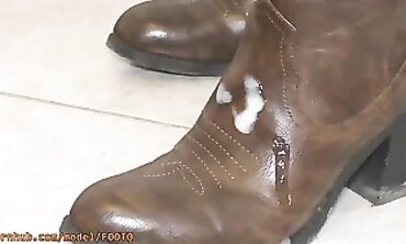 He Wached me Ambling inwards Leather Footwear and he Chatted me to