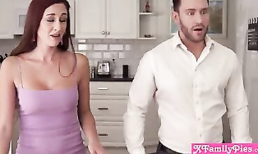 Stepdad's Daughter Catches Stepbrother Fucking Sibling In Shower - PornPros