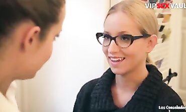 Threesome Fever - Three Way Romance with Hot Blonde Babe Kiira Lords & Sylvia Chrystall