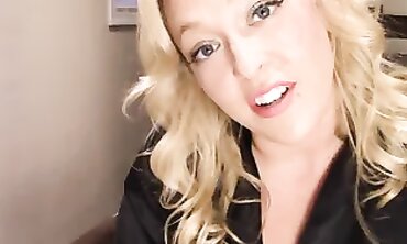 Mom's Hot Housewife - Stepson Jackoff Tutorial