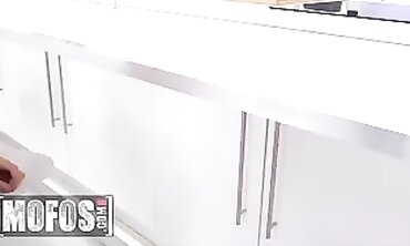 RebeccaVolpatti - Hot MILF Fucked Hard by Hunk Stud in POV Style