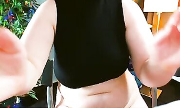 Joy the Plus-Size Beauty Enjoys Solo Webcam Play