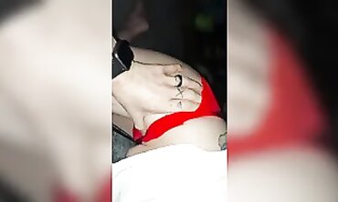 Inexperienced Cougar Fiance Gets Fingered While Sitting on My Face