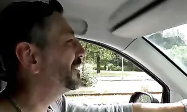 Berliner 19-Jährige im Wohnwagen gefickt