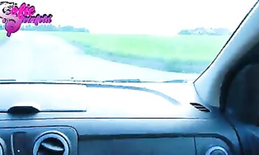 College Girl Gets Rough Outdoor Fuck in a Car