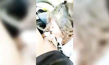 Red Gives a Bimbo Blowjob in the Crimson Light