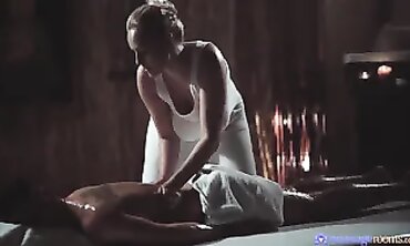 Angel Wicky: Curvy BBW Oil Massage and Deep Penetration
