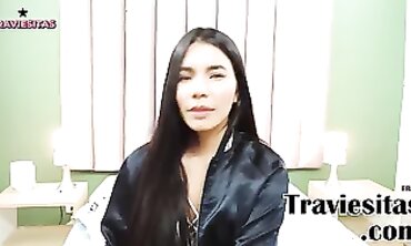 Lila: Chica Tímida Se Inicia en Traviesitas
