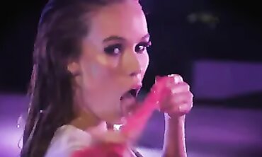 Ariana Grande: Unapologetic Seductress & 7 Rings of Fantasy
