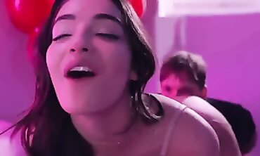 Ariana Grande: Unapologetic Seductress & 7 Rings of Fantasy