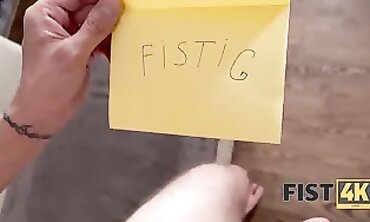 Rayana Bang Gets Her Pink Vagina Fisted