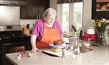 Grandma Makes a Humping Cake