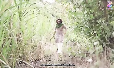 Village Bhabhi Ki Garam Raat