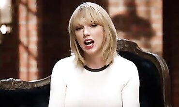 Taylor Swift Shows Off Her Huge Mounds