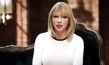 Taylor Swift Shows Off Her Huge Mounds