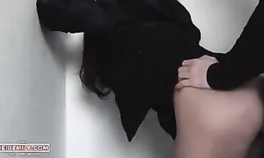 Aische Pervers: Hardcore Blowjob und Squirting im Schloss