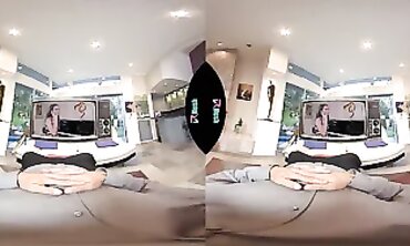 Riley Reid Takes Derrick Pierce Deep in VRHUSH