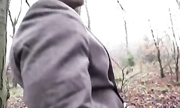 Sexy Susi als Rotkäppchen trifft den wilden Wolf
