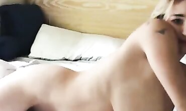 Busty MILF Drains Herself in Amateur Squirting Session