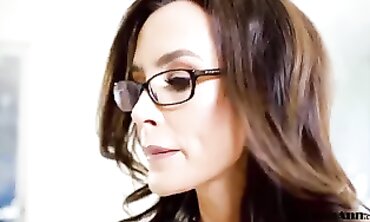 Lisa Ann Gets Wrecked With Interracial BBC Facial