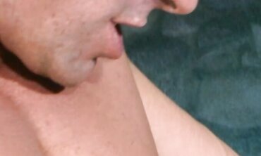 Veronica Lace Has Tear Up Sesh By The Pool