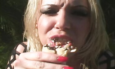 Missy Monroe Likes Cum