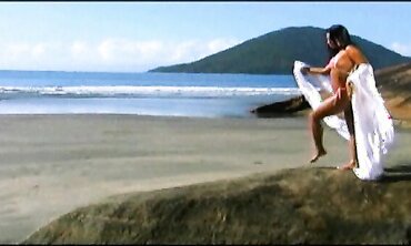 Ju Pantera Enjoys Dream Island