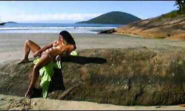 Ju Pantera Enjoys Dream Island