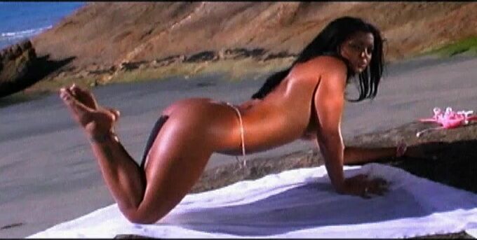 Ju Pantera Enjoys Dream Island