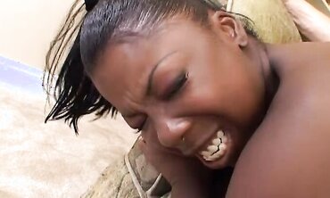 Simone West Luvs Being A Dark-Hued Scum